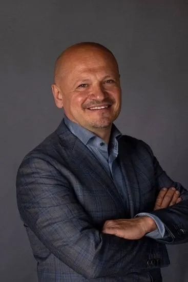 Виталий Палария